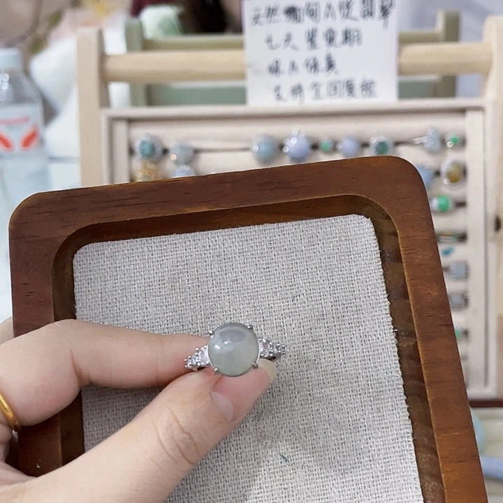 翡翠未镶嵌颈饰天然翡翠Ａ货