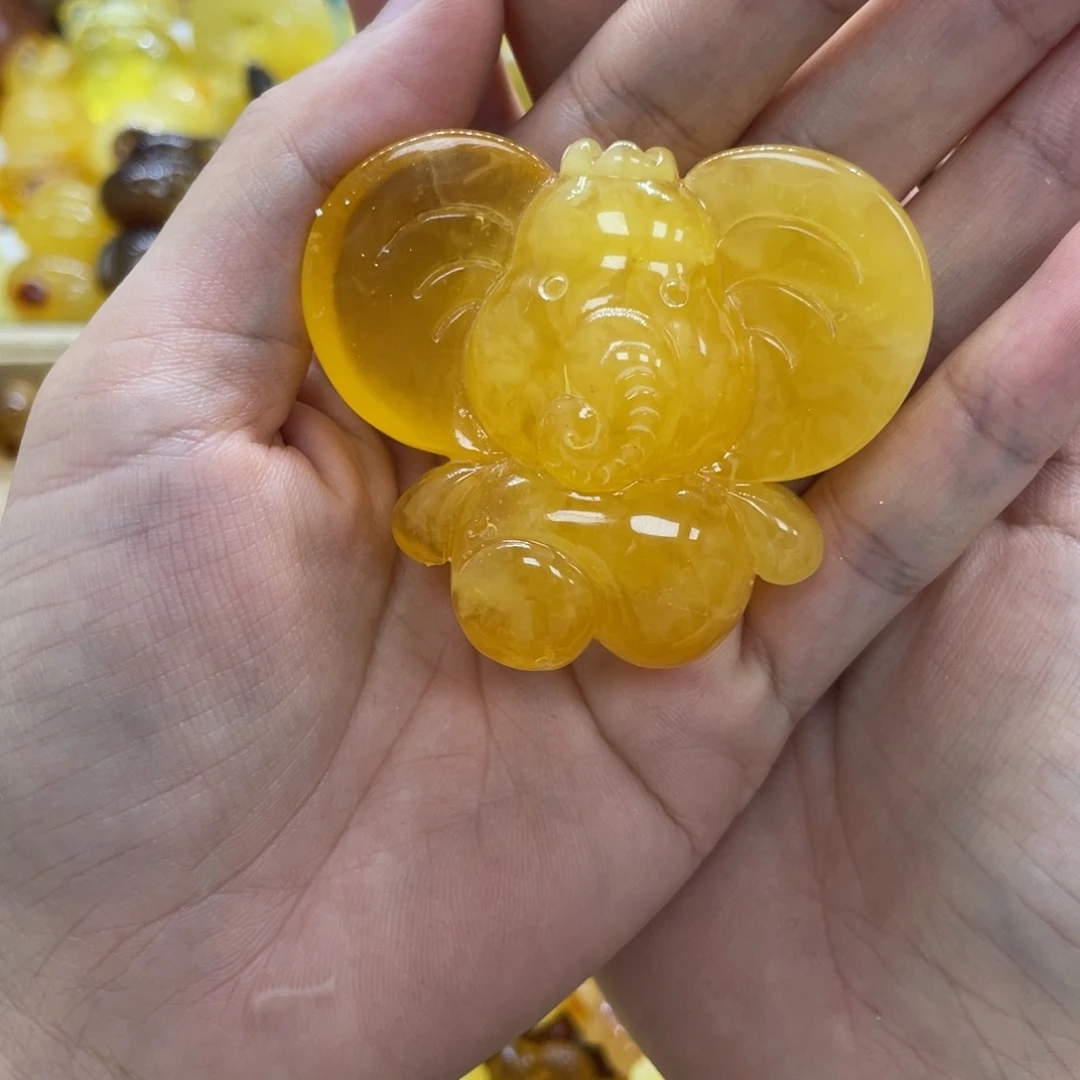 莹***莹裸石琥珀未镶嵌天然琥珀