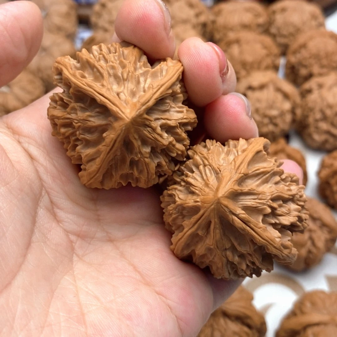 【闪购商品】文玩核桃吊坠41尺玉麒麟正丁