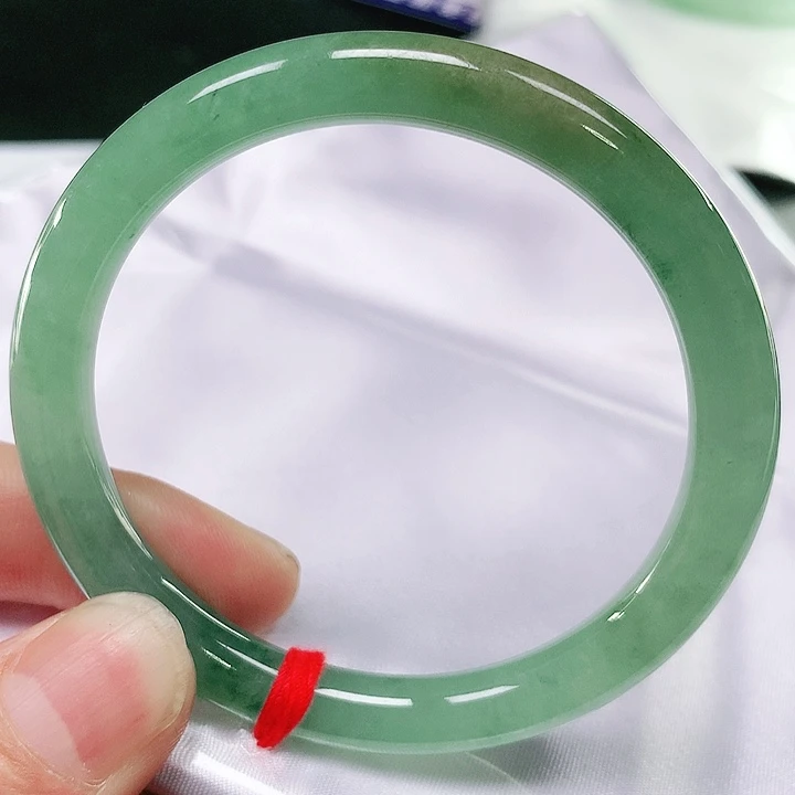 翡翠手镯（圆镯）未镶嵌天然翡翠手镯