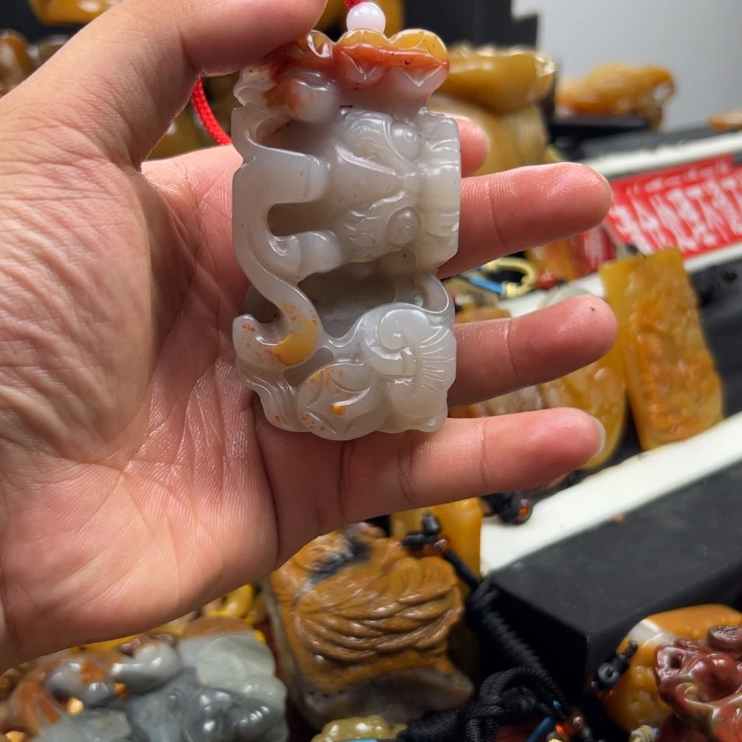 石英质玉（黄龙玉）未镶嵌黄龙玉