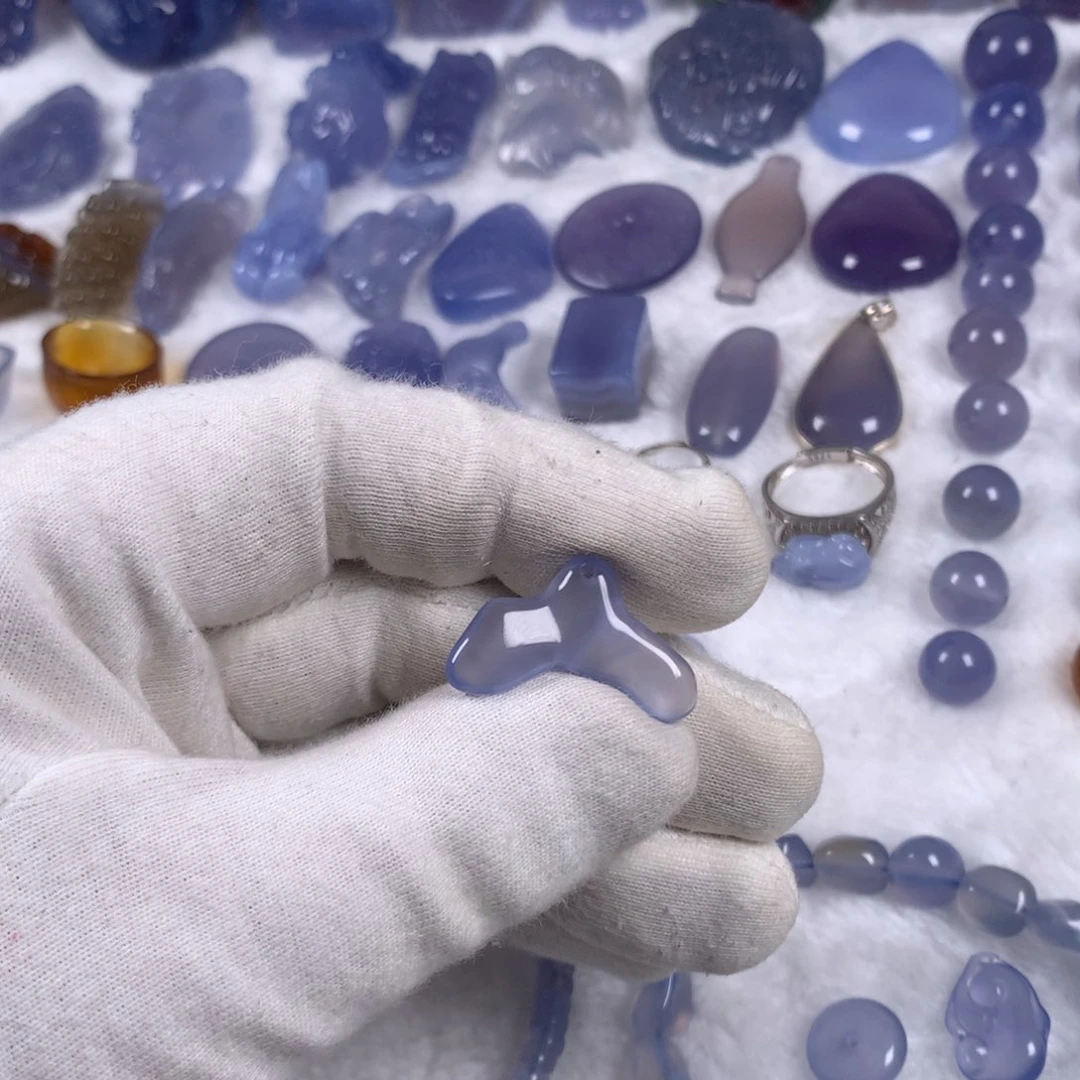 玛瑙吊坠未镶嵌望*蓝玛瑙鱼尾