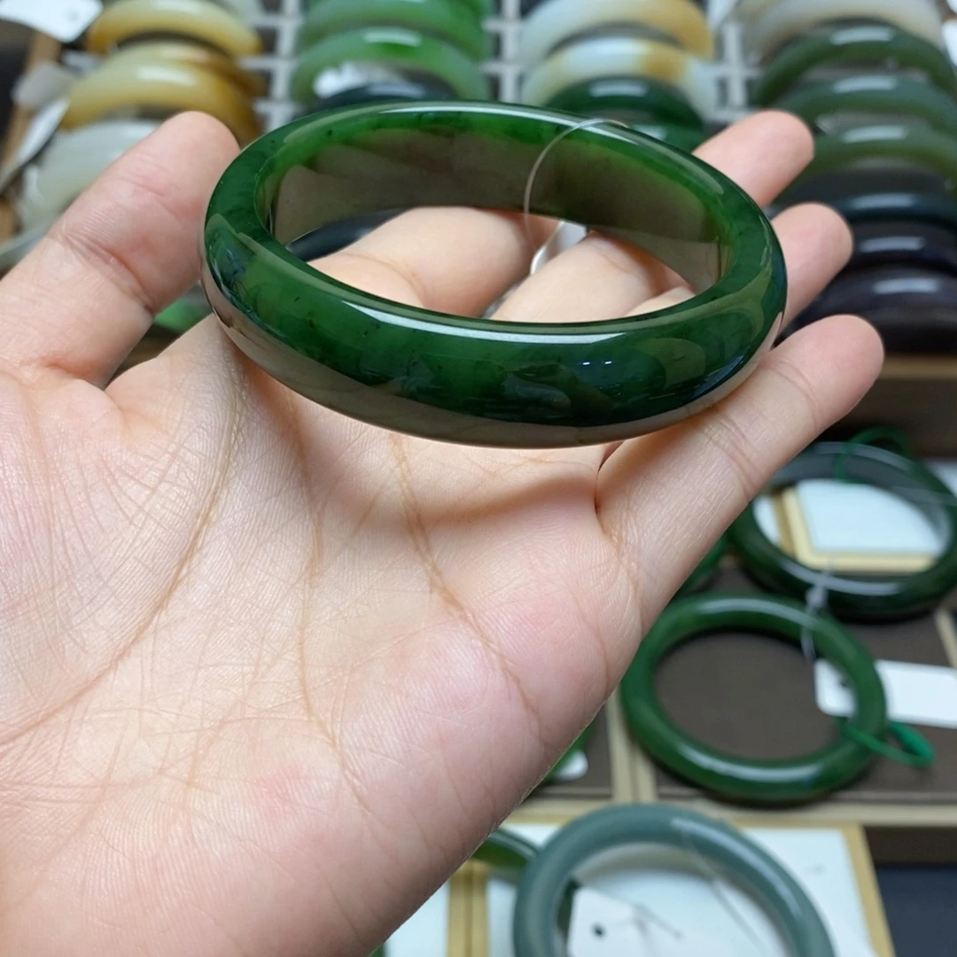 和田玉（碧玉）手镯未镶嵌