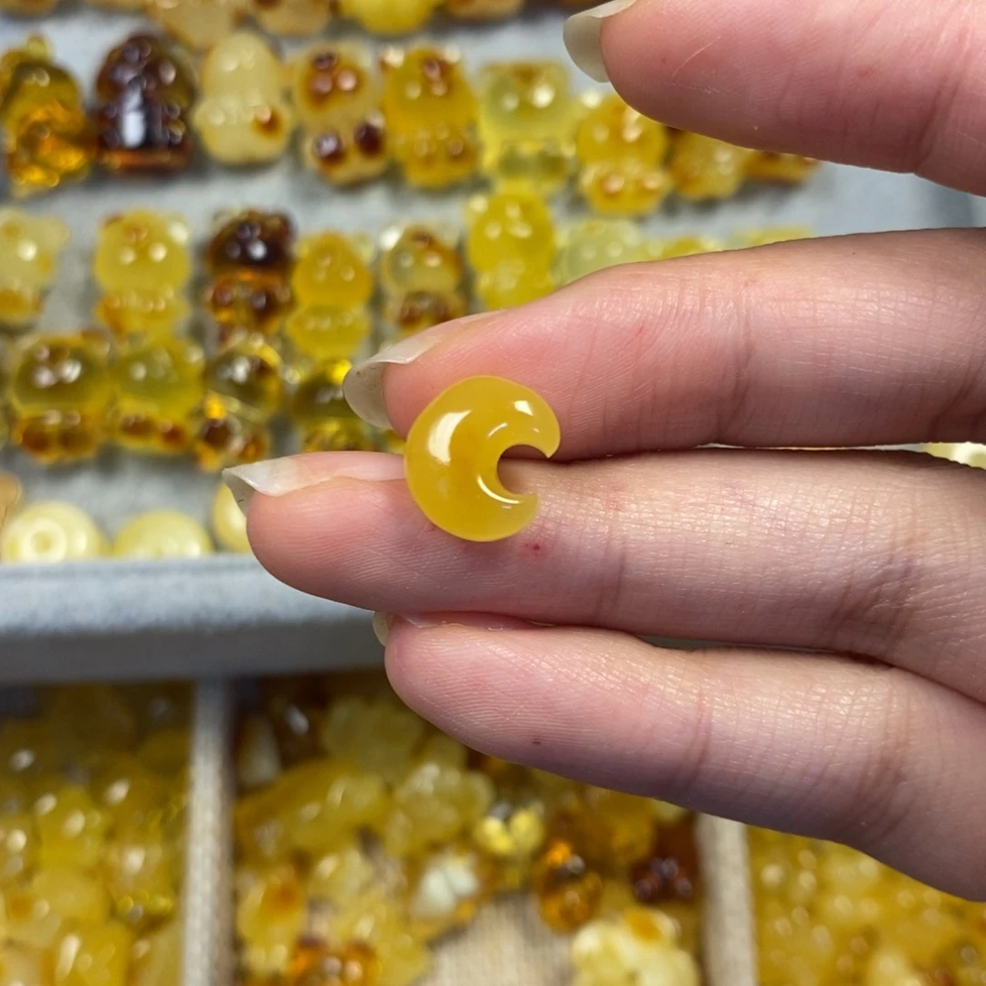 未镶嵌颈饰蜜蜡郭***6月亮