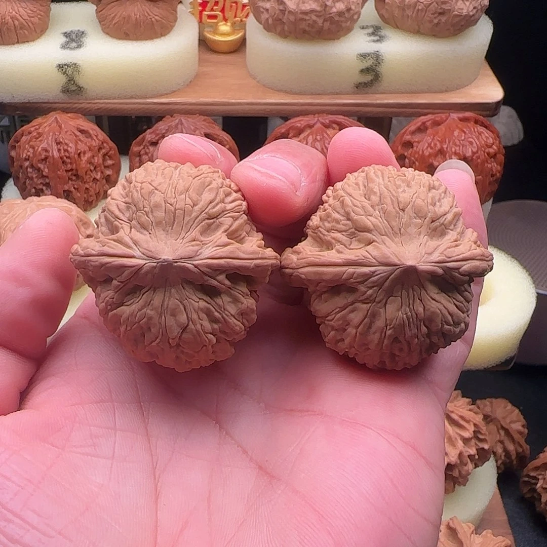 吊坠文玩核桃绣球