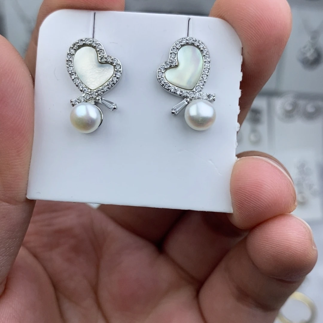 耳钉未镶嵌淡水珍珠