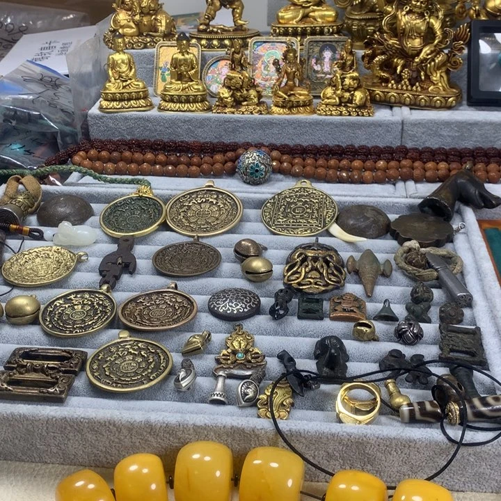 未镶嵌颈饰琥珀天然精美原矿蜜蜡