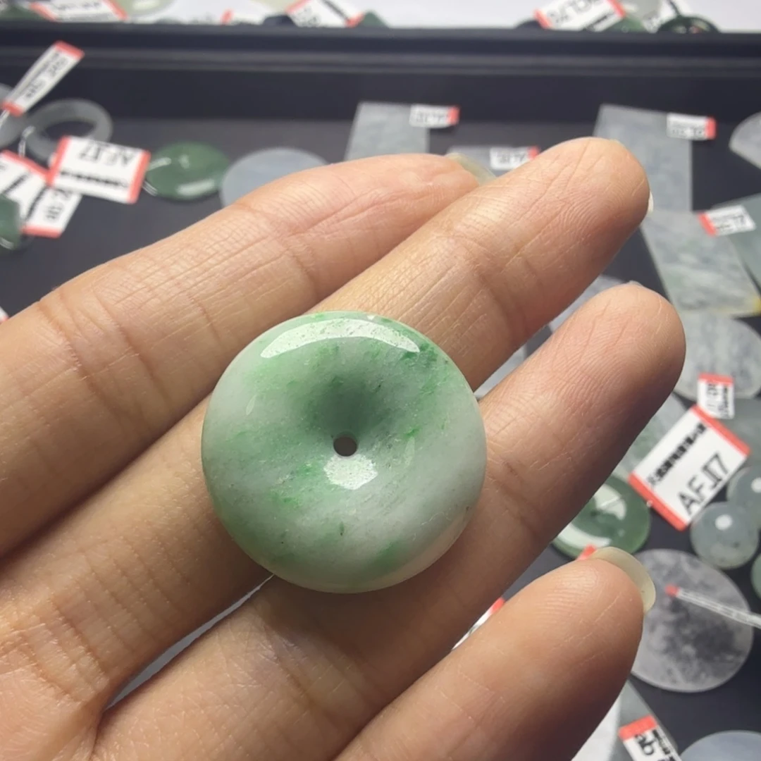 翡翠未镶嵌颈饰天然缅甸翡翠A货