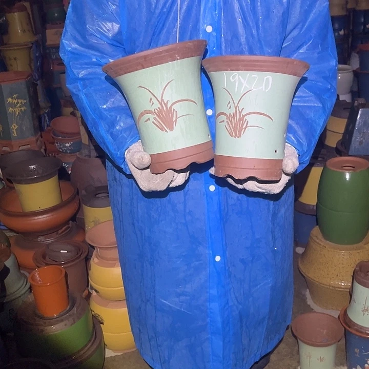 紫砂紫砂花盆和一