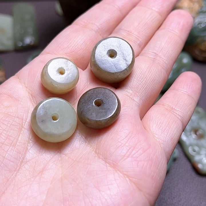 岫岩河磨玉（透闪石质玉）手绳未镶嵌