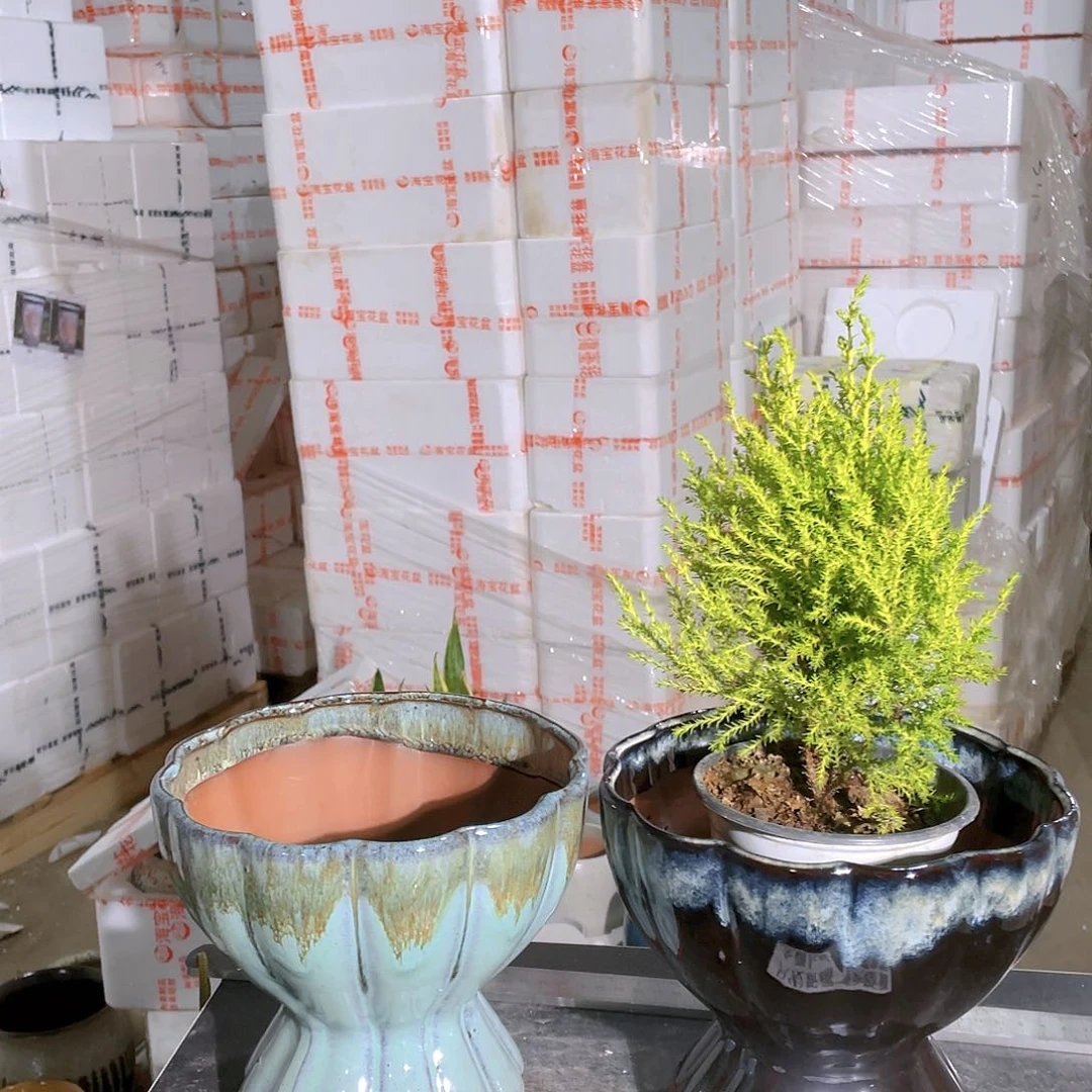 酒杯型陶盆绿黑两个装