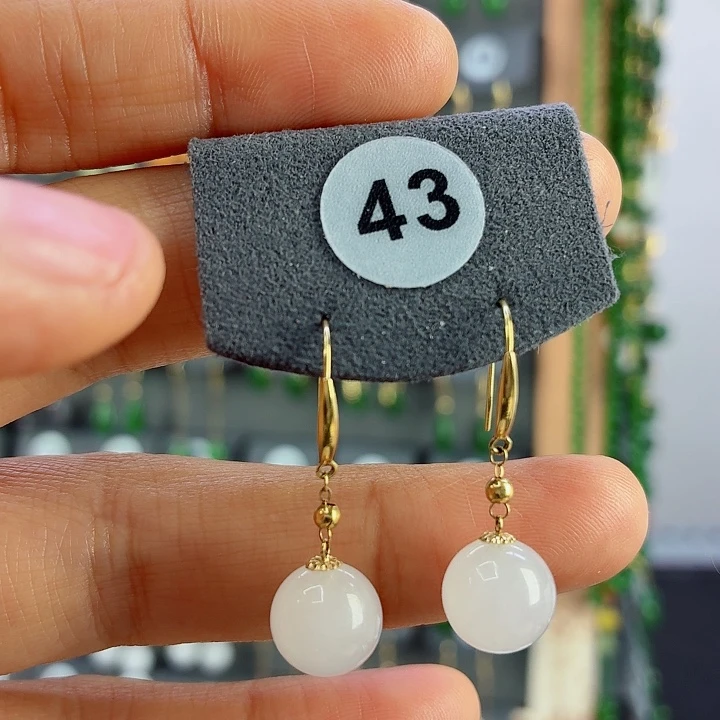 和田玉18K金镶嵌耳饰