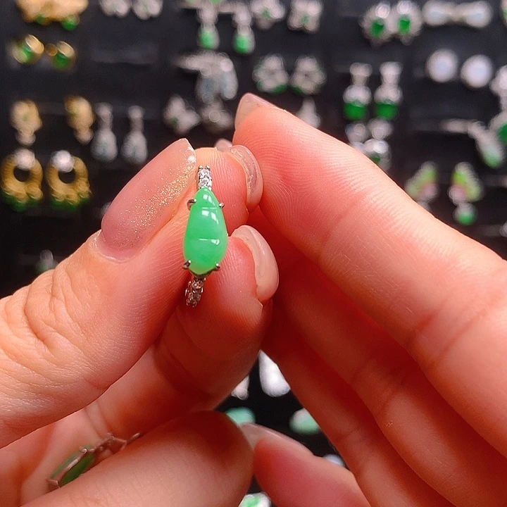 b****翡翠银S925镶嵌耳饰耳钉