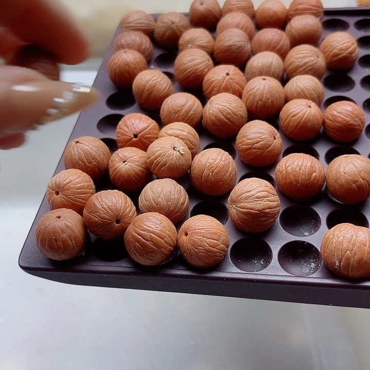 白玉菩提吊坠瑕疵喉头43