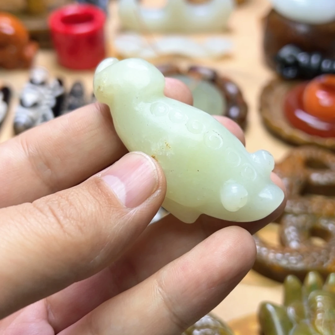 【闪购商品】蛇纹石玉颈饰未镶嵌