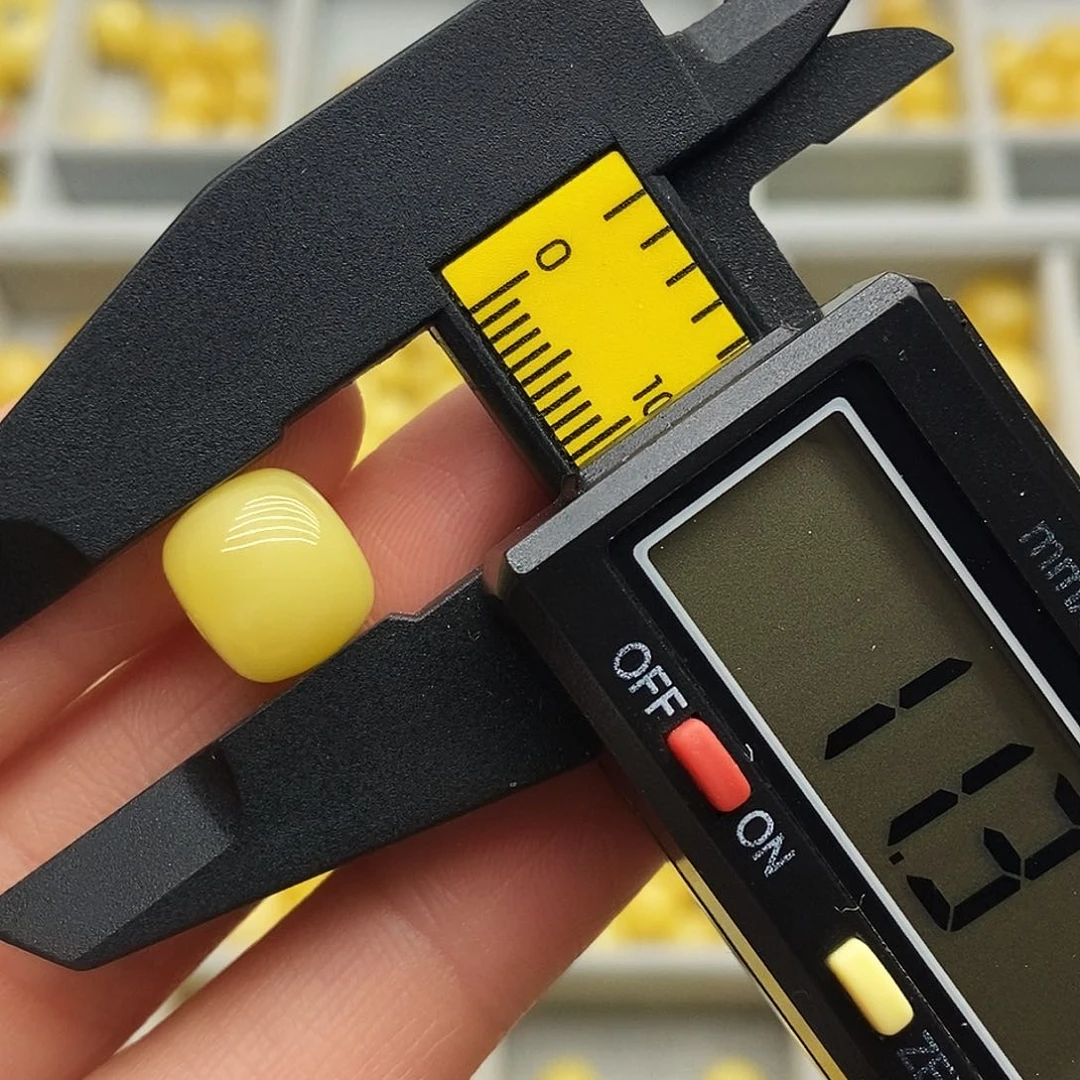 蜜蜡珠宝奇石未镶嵌2103