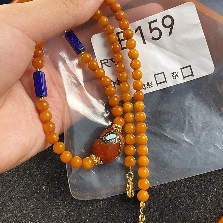 蜜蜡未镶嵌珠宝奇石