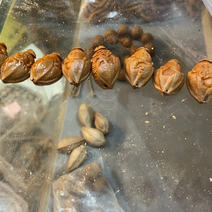 吊坠橄榄核唯*?弥勒