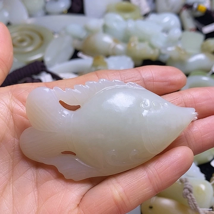 和田玉未镶嵌挂件