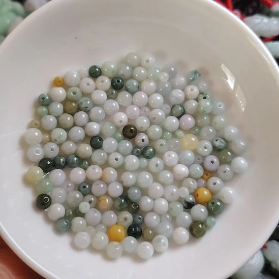 翡翠未镶嵌颈饰珠子一碗