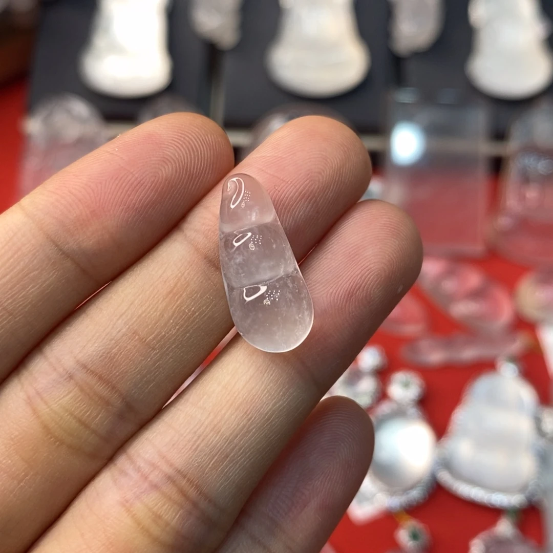 未镶嵌豆子石英质玉