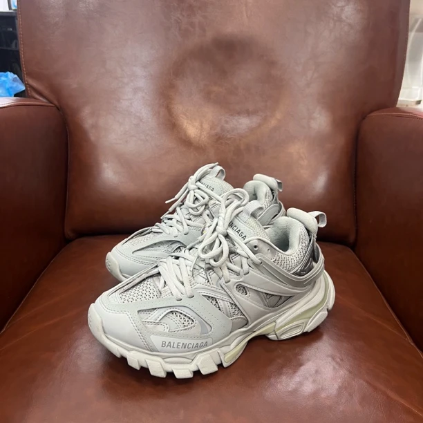 95新 Balenciaga/巴黎世家 track灰色老爹鞋 37码