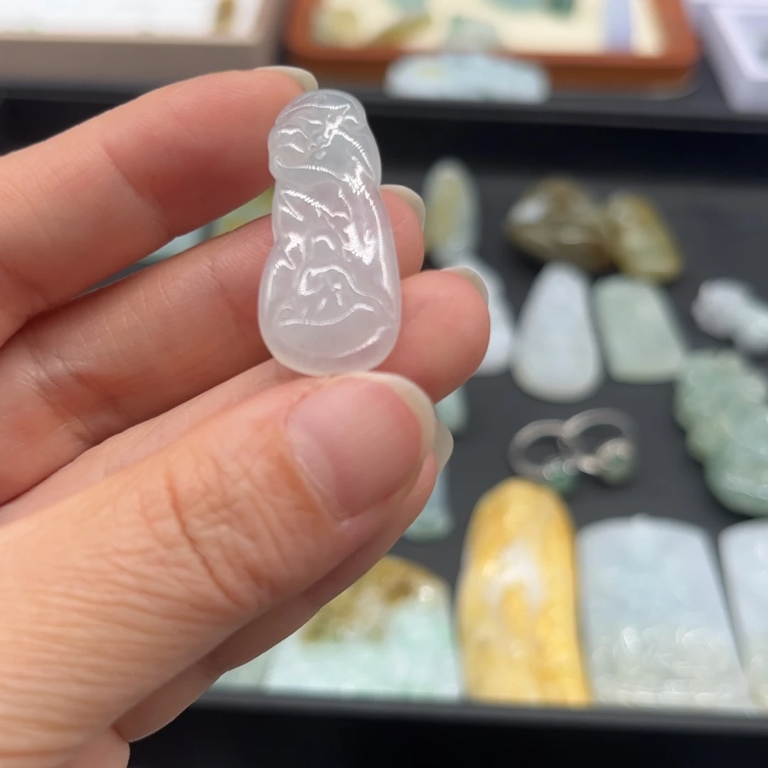 翡翠未镶嵌颈饰无相