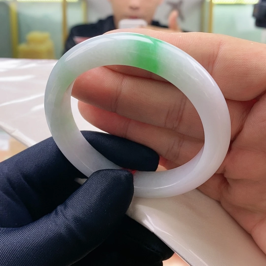 【闪购商品】未镶嵌手镯翡翠白底青