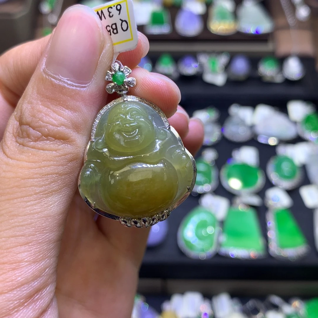 翡翠18K金镶嵌颈饰翡翠