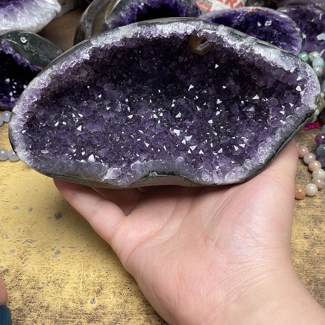 @***M未镶嵌大型摆件（非配饰）紫晶