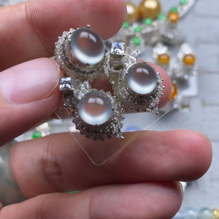 定制翡翠未镶嵌玻璃种8-9mm