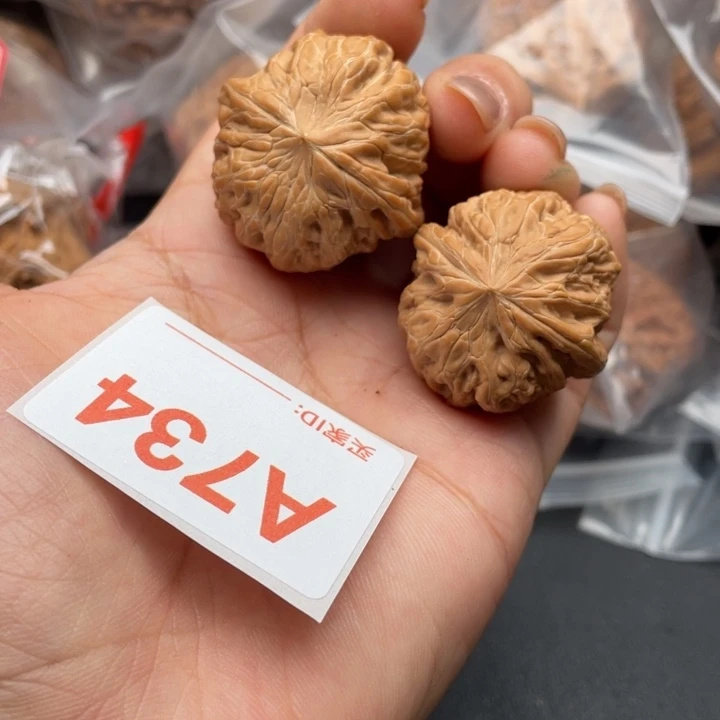 文玩核桃吊坠核桃
