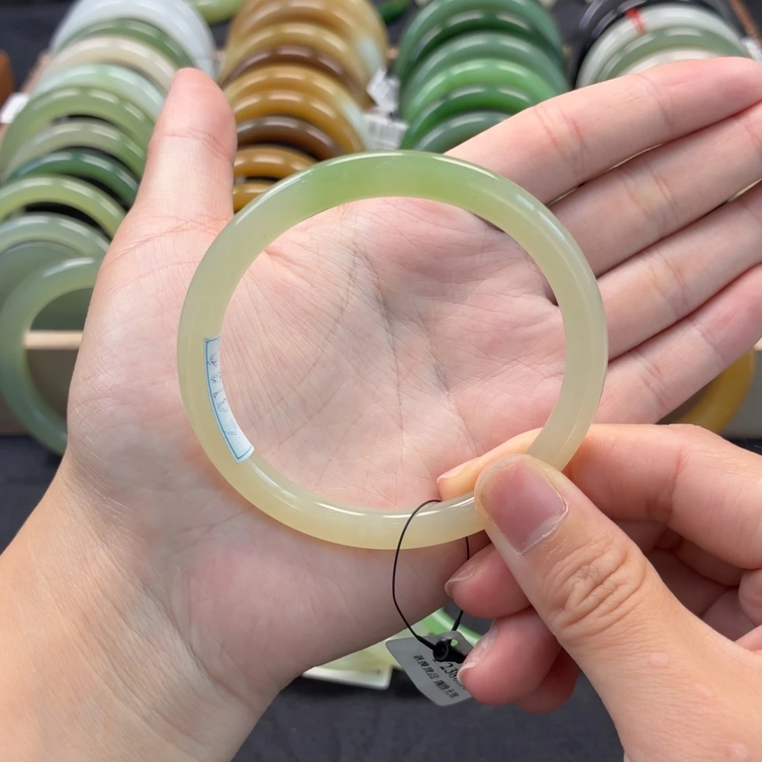 和田玉未镶嵌手镯-浅晴一口翠11