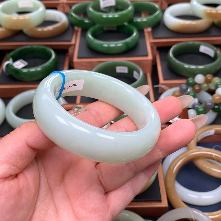 和田玉5758圈口未镶嵌