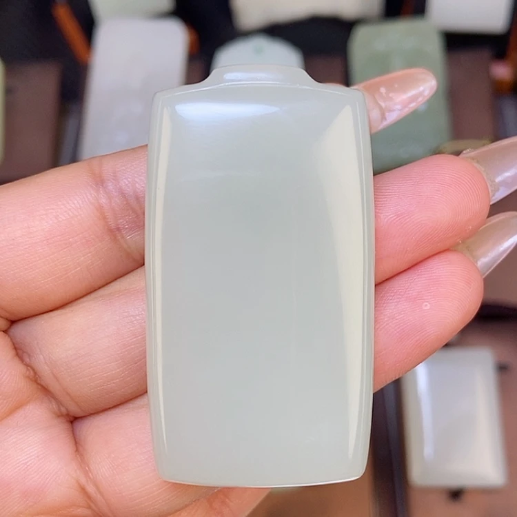 【闪购商品】颈饰未镶嵌和田玉