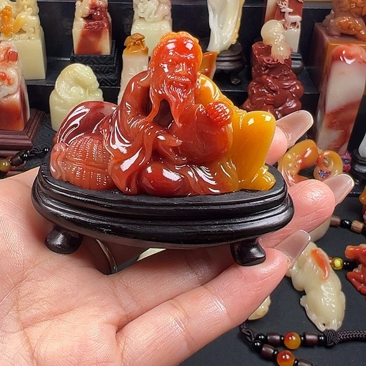 寿山石三彩老性芙蓉石