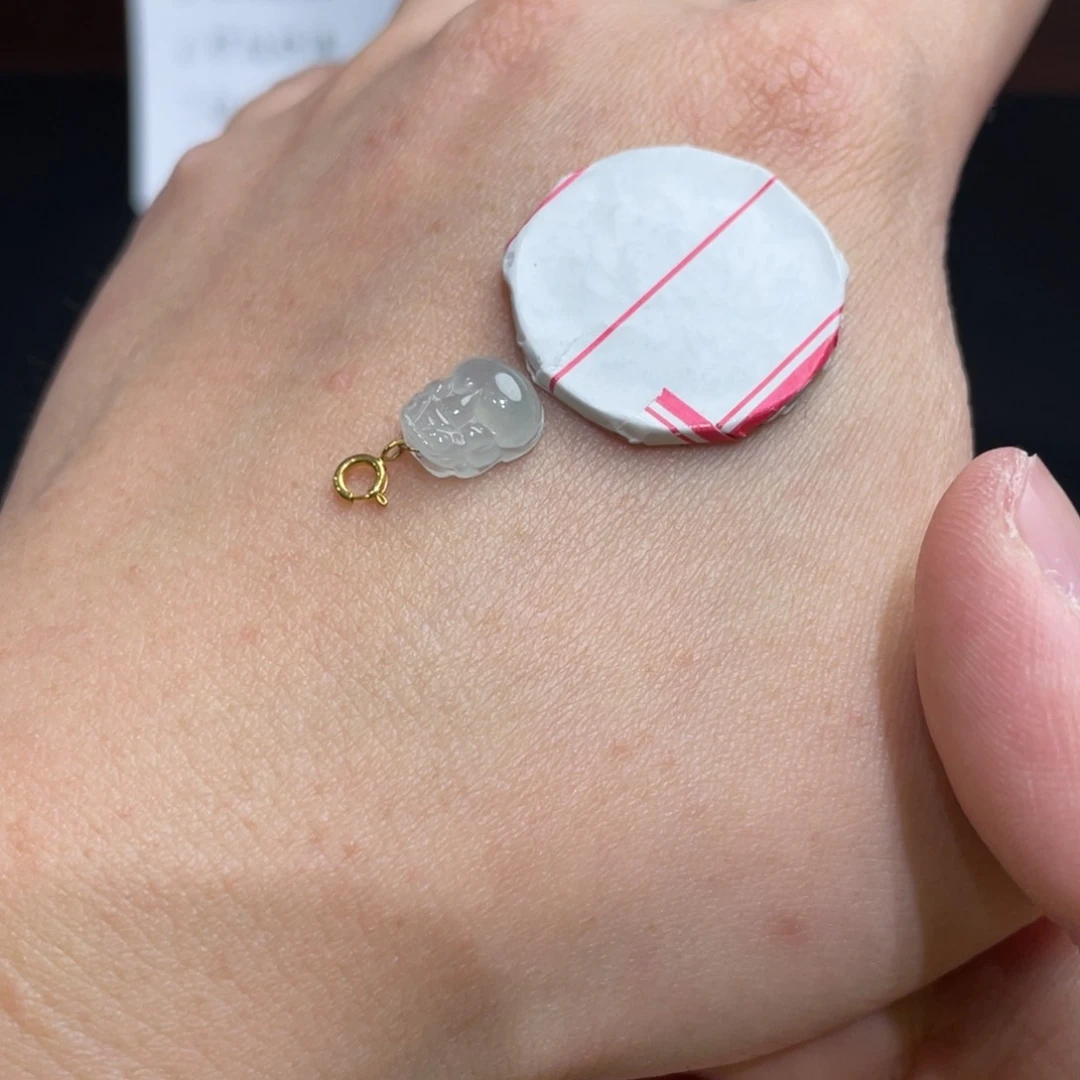 翡翠颈饰18K金镶嵌多样性