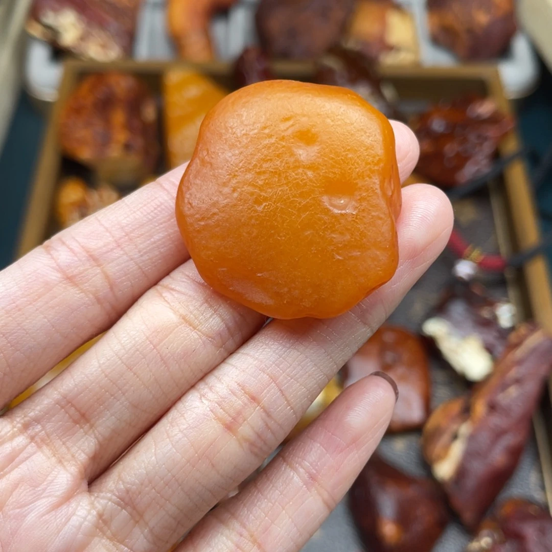 琥珀未镶嵌珠宝奇石