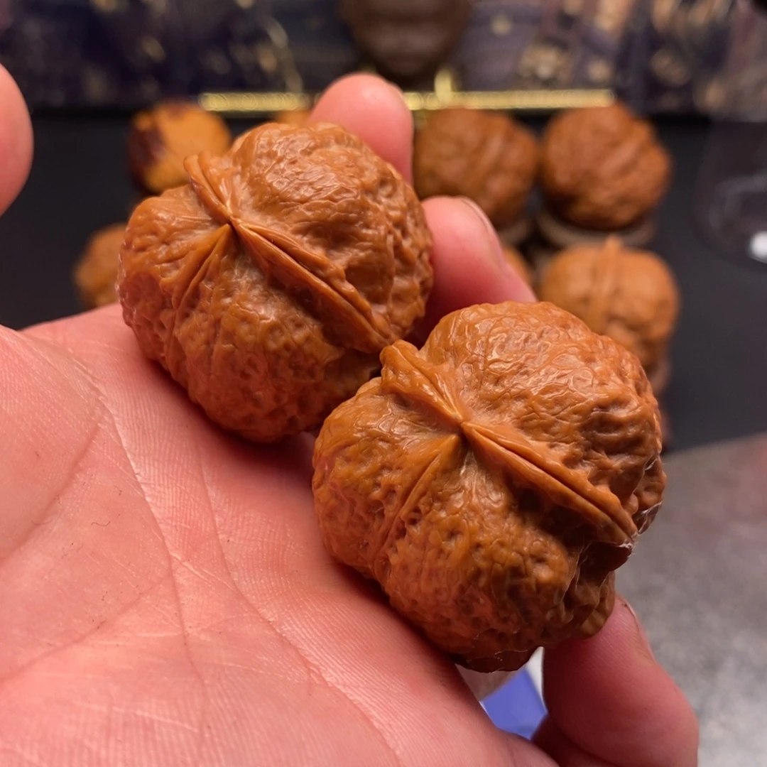 把件文玩核桃铁皮三愣