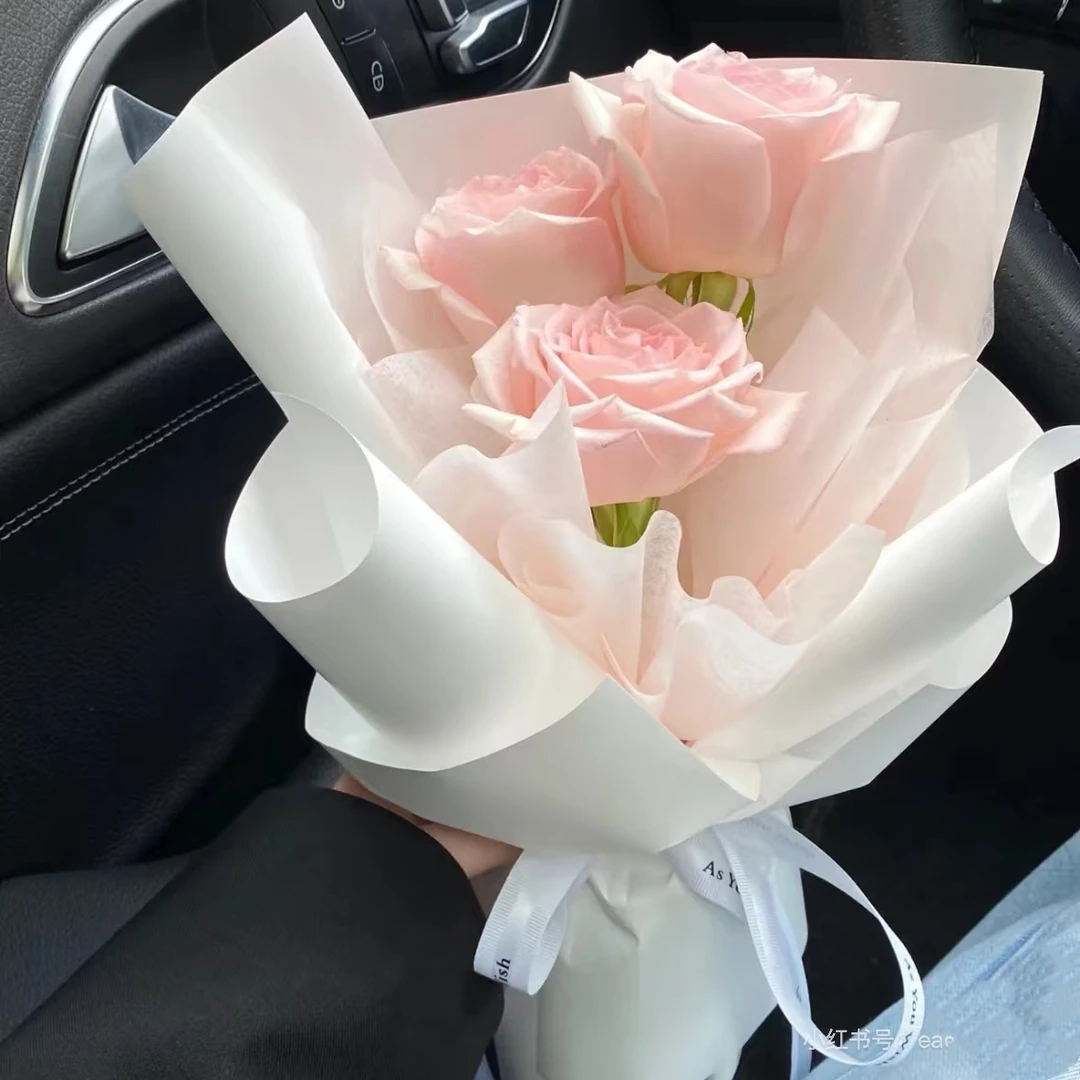 “粉色系”见面花束粉玫瑰送女朋友闺蜜朋友聚餐见面