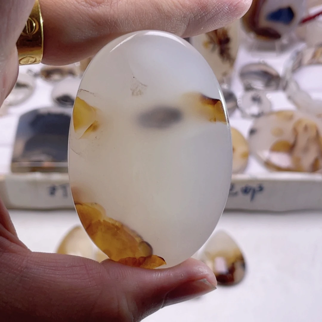 玛瑙/玉髓未镶嵌珠宝奇石