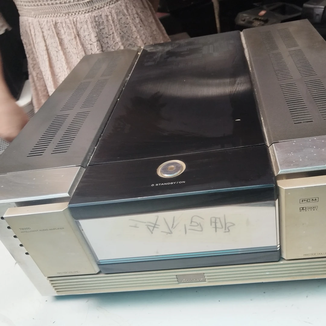 8新  爱浪高端功放一台，不包邮费，不支持退换退货