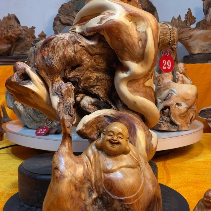 柏木（崖柏）用****5崖柏  弥勒