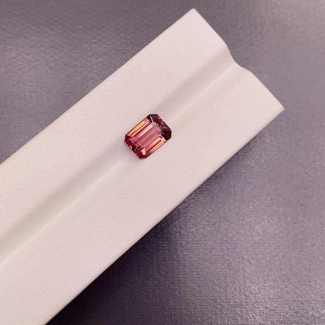 未镶嵌裸石碧玺2.16克拉