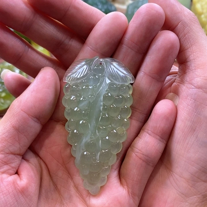 蛇纹石玉未镶嵌挂件