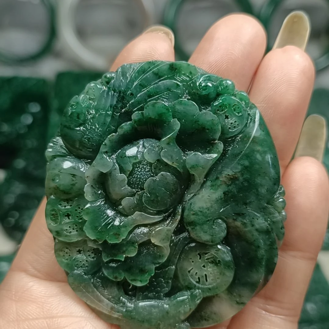 独山玉未镶嵌花开富贵