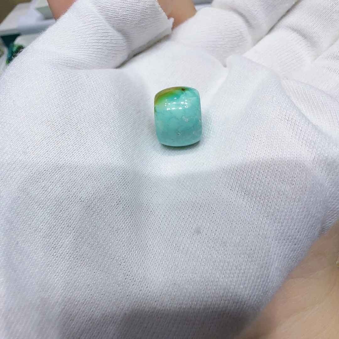 未镶嵌绿松石原矿绿松石