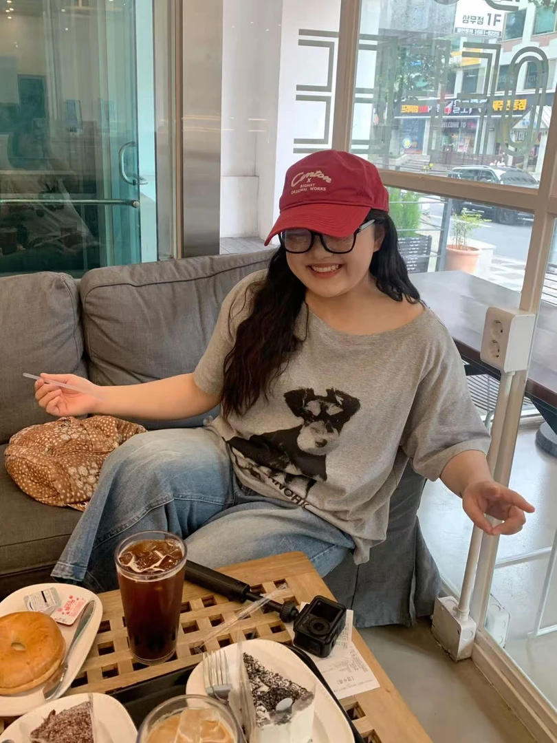 美式慵懒感辣妹小狗印花斜肩短袖T恤胖MM夏季新款松弛感