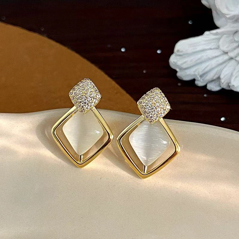 铜合金耳饰 气质时尚轻奢法式小众简约个性ins精致冷淡风耳钉5799