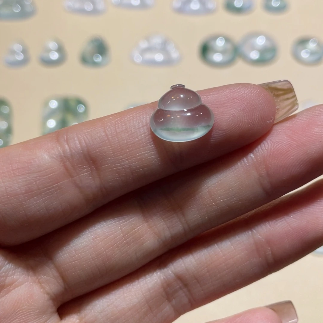 翡翠未镶嵌颈饰葫芦